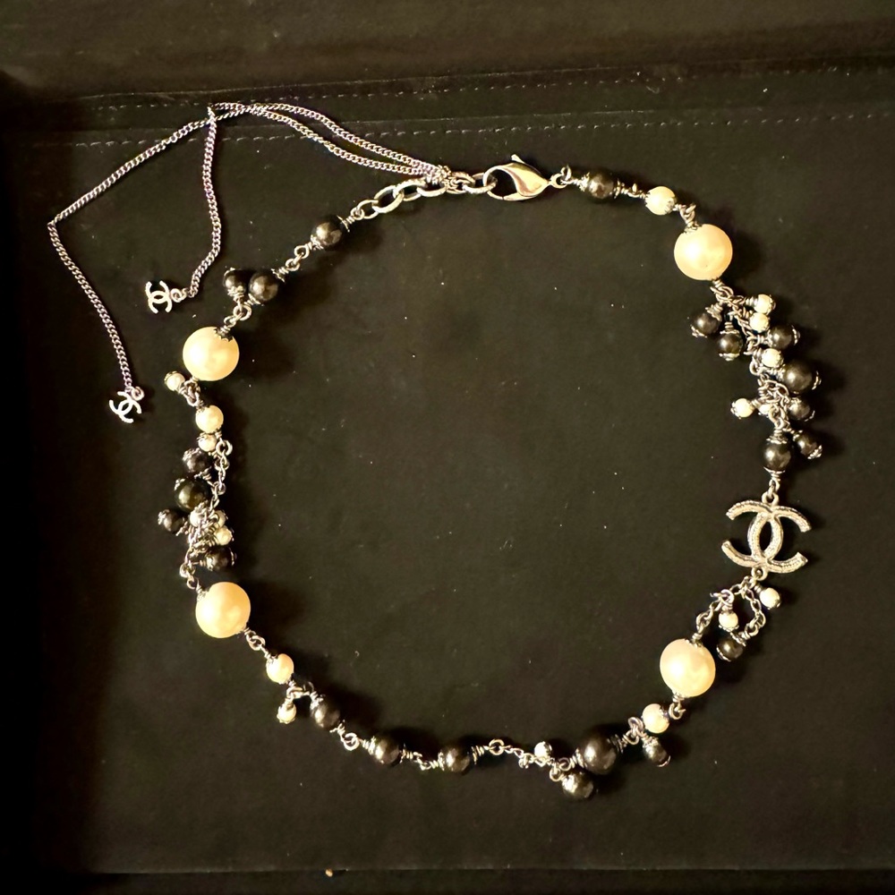 PREOWNED Authentic CHANEL necklace.